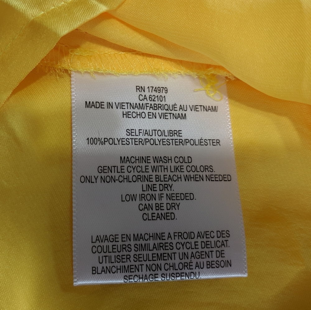 BCBG MaxAzria - Picture 3 of 6